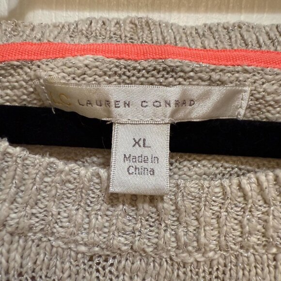 Lauren Conrad LC Grey Long Sleeved Soft Sweater w/Hot Pink & Grey Stars - Picture 2 of 3